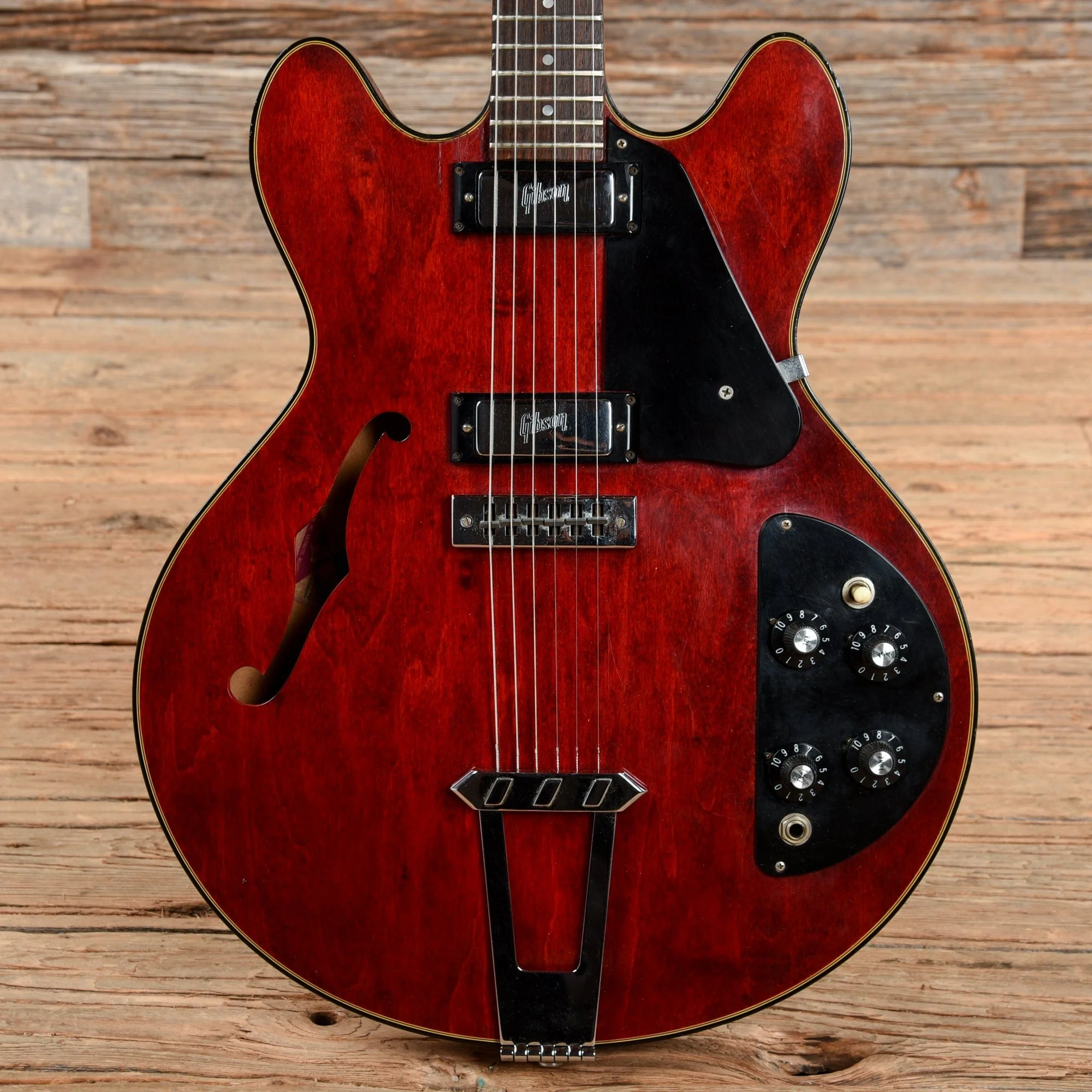 gibson-electric-guitars-semi-hollow-gibson-es-325td-cherry-1972-u3598341001-28853107458183.webp Gibson ES-325TD Cherry 1972