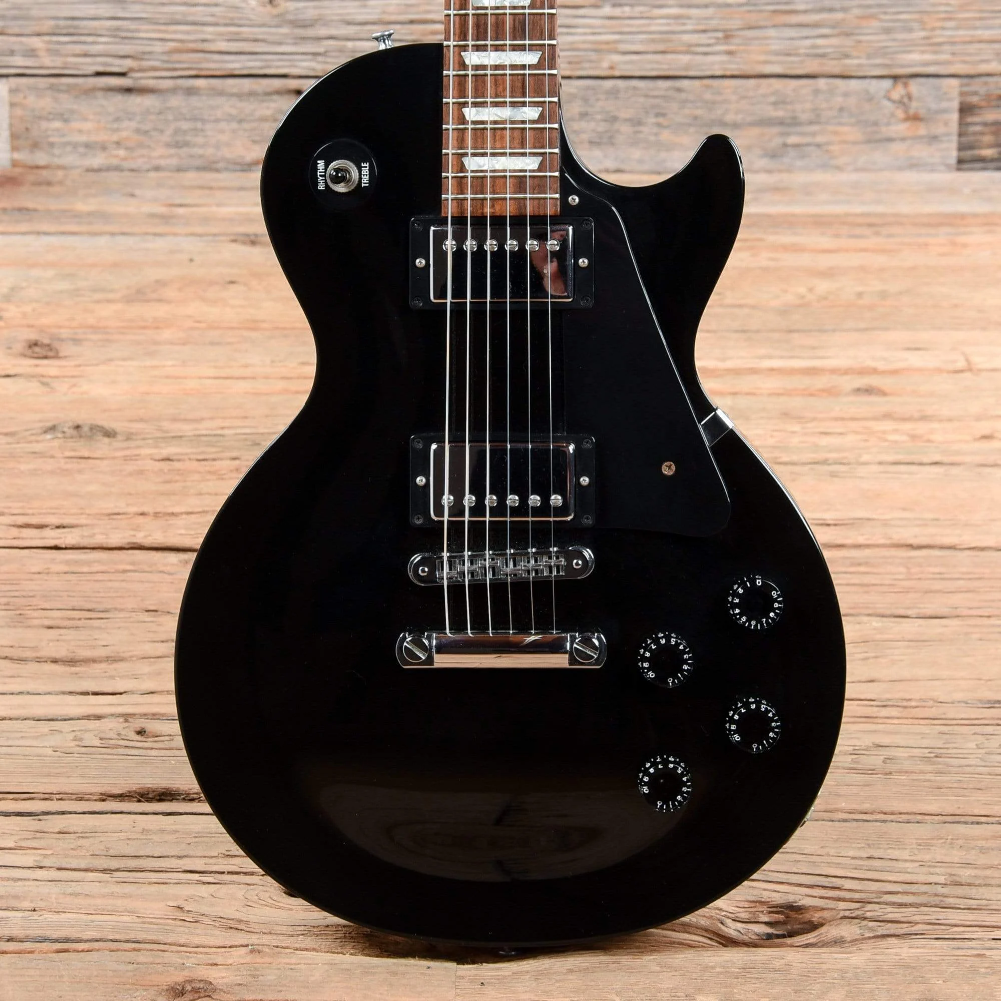 gibson-electric-guitars-solid-body-gibson-les-paul-studio-black-2004-u2947279302-17182363517063.webp Gibson Les Paul Studio Black 2004