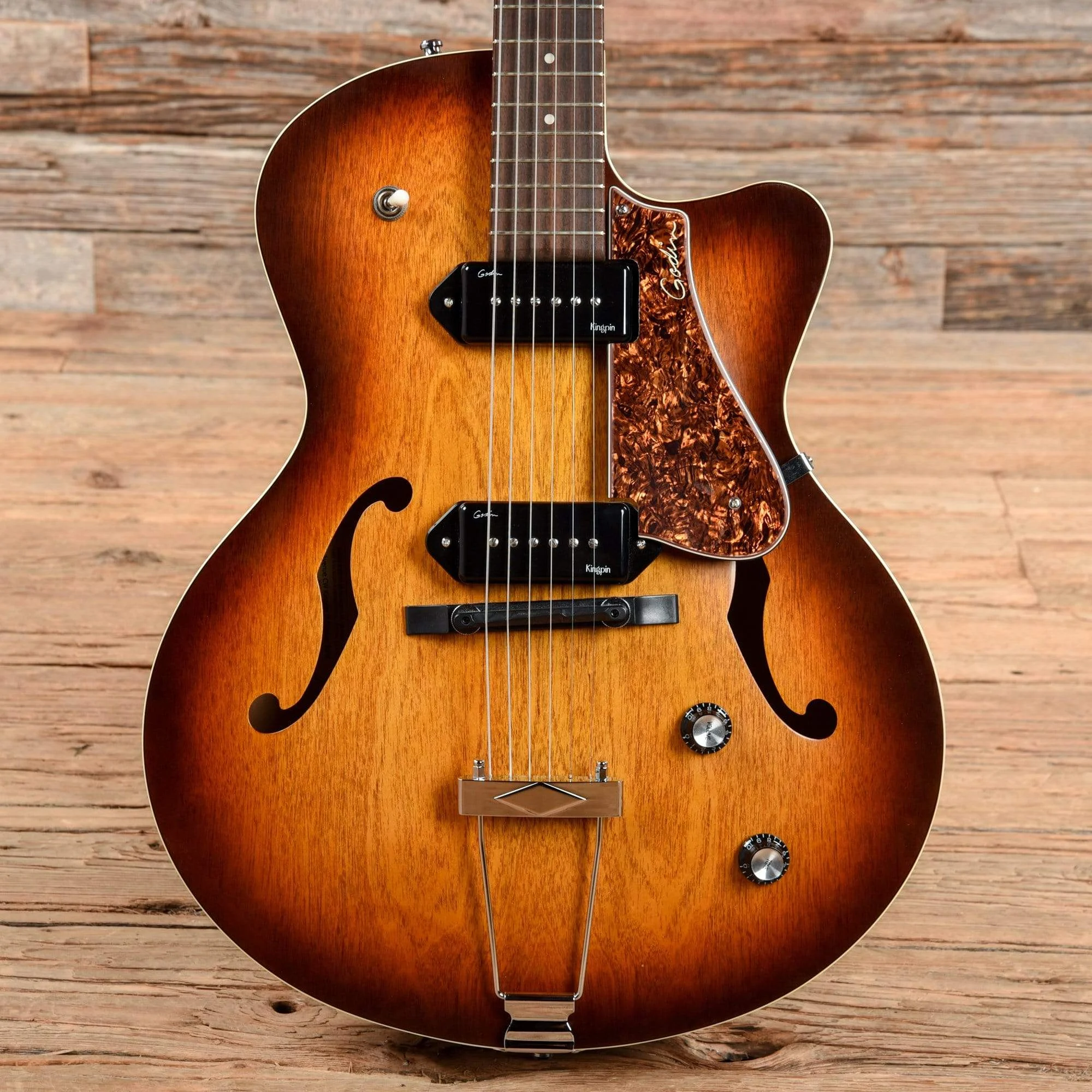 Godin 5th Avenue CW Kingpin II Cognac Burst