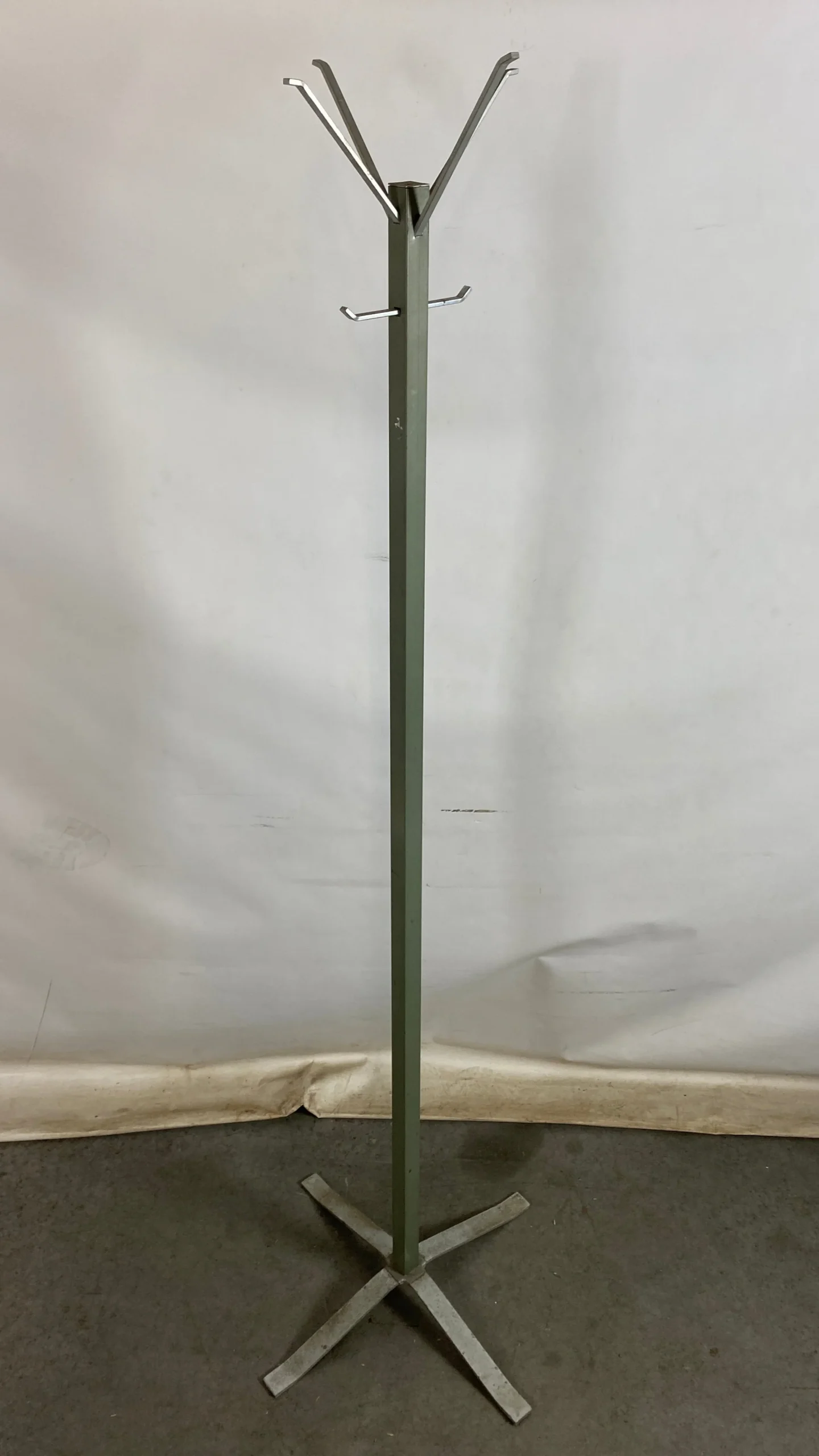 Green Metal Coat Hanger with 6 Hooks