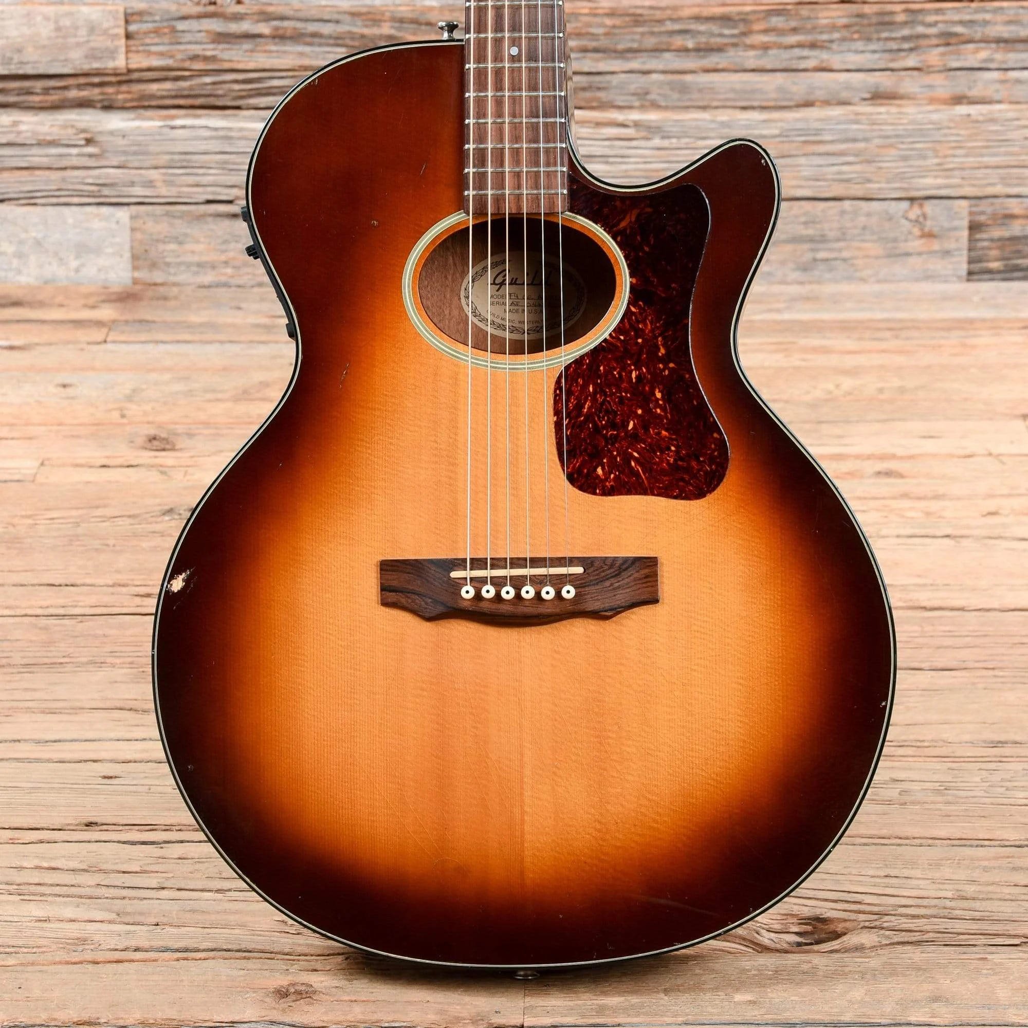 Guild F4-CE Sunburst 1998