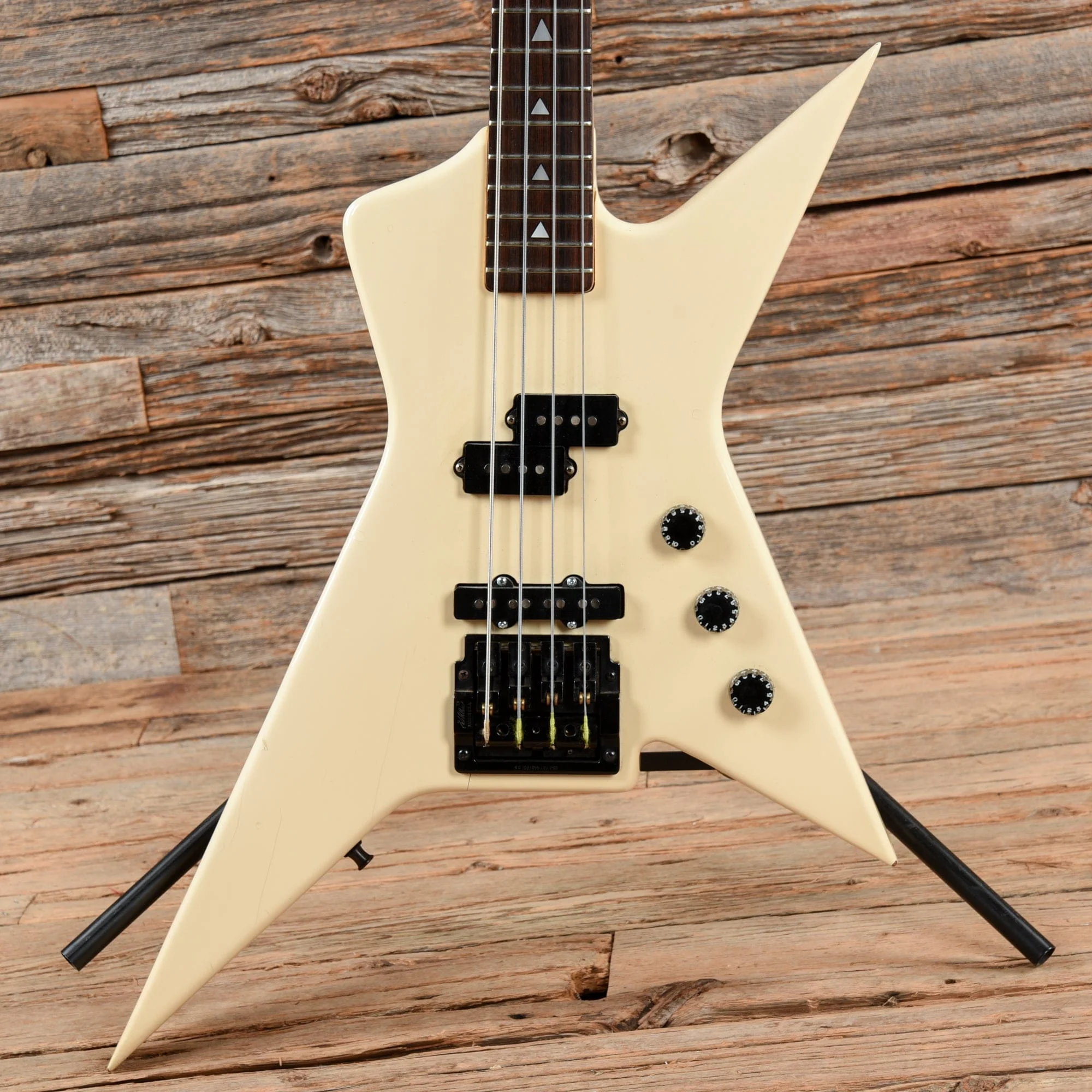 Guild SB 608 Bass White 1984