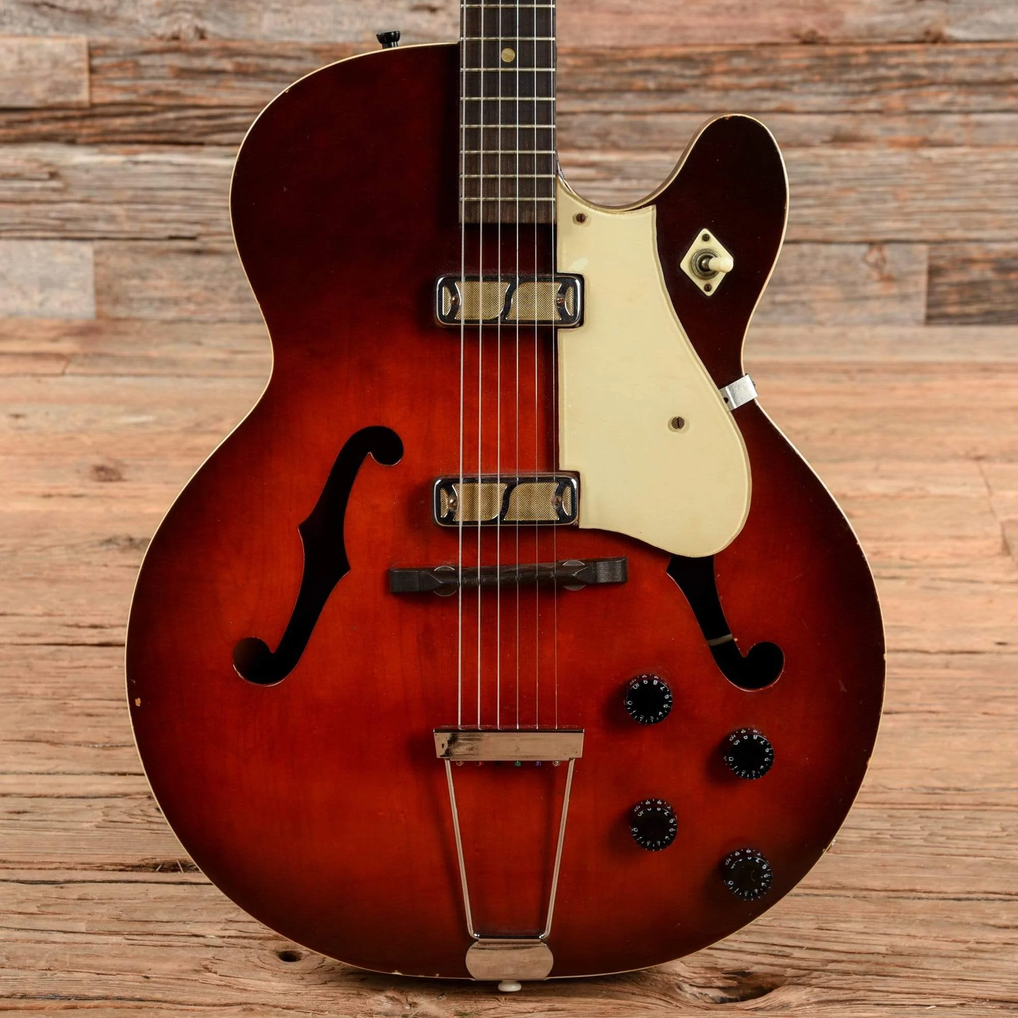 harmony-electric-guitars-hollow-body-harmony-rocket-h54-redburst-1963-u3459697802-28592269951111.webp Harmony Rocket H54 Redburst 1963