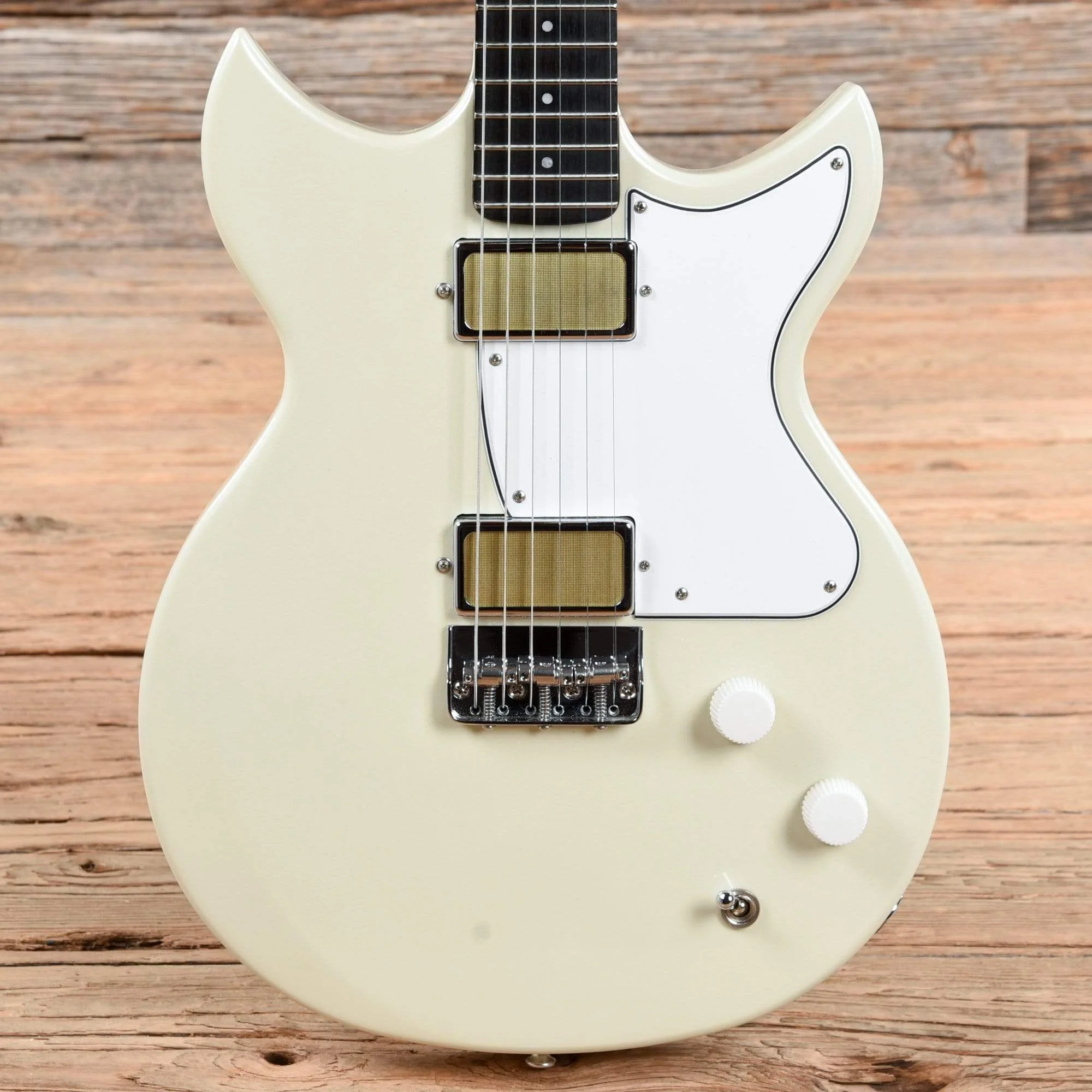 harmony-electric-guitars-solid-body-harmony-rebel-pearl-white-hmn-0111000101-u1-28161510408327.webp Harmony Rebel Pearl White