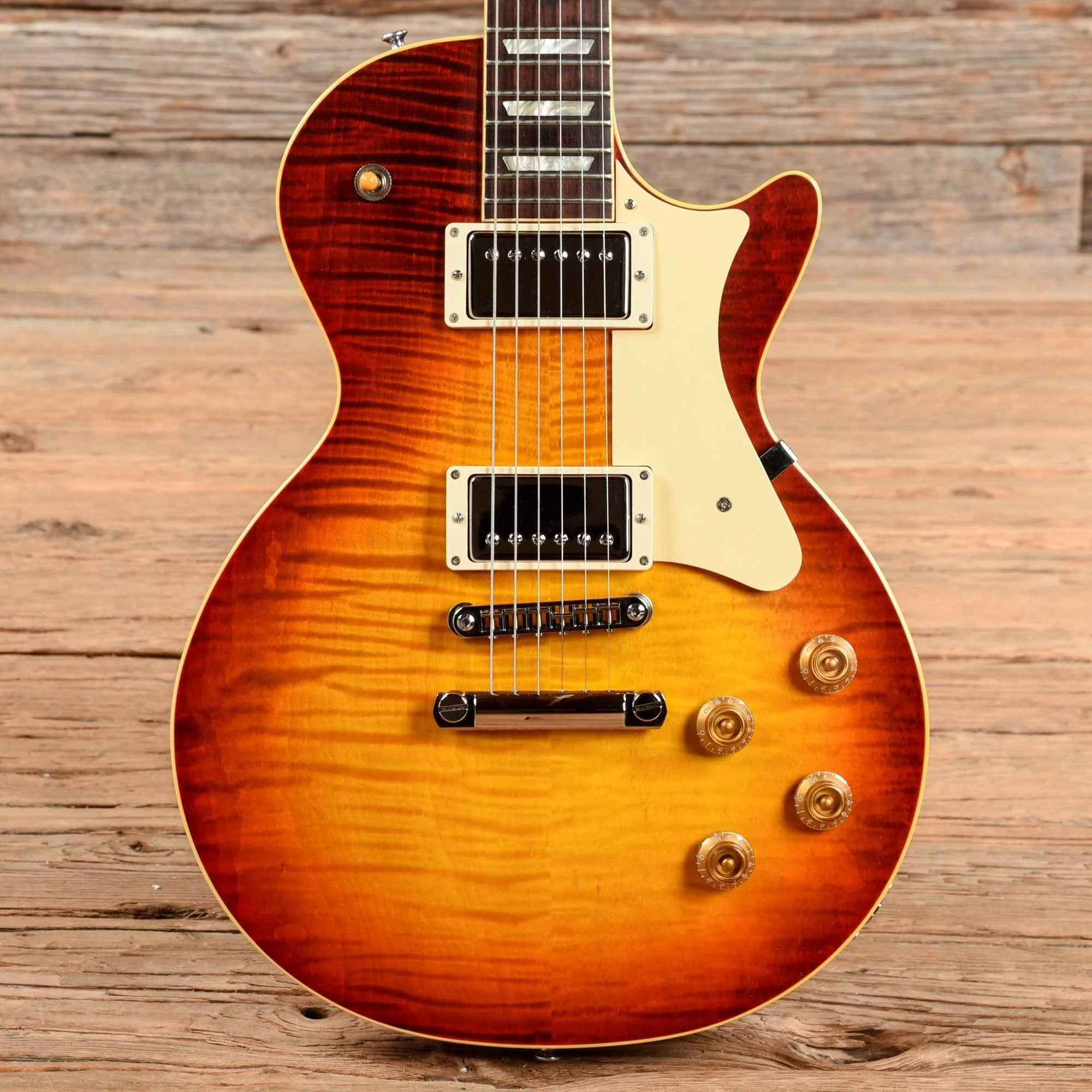 heritage-electric-guitars-solid-body-heritage-custom-shop-core-h-150-dark-cherry-sunburst-w-cme-hand-selected-top-hrt-011107142-hc1200244-u-28427411685511.webp Heritage Custom Shop Core H-150 Dark Cherry Sunburst w/CME Hand-Selected Top
