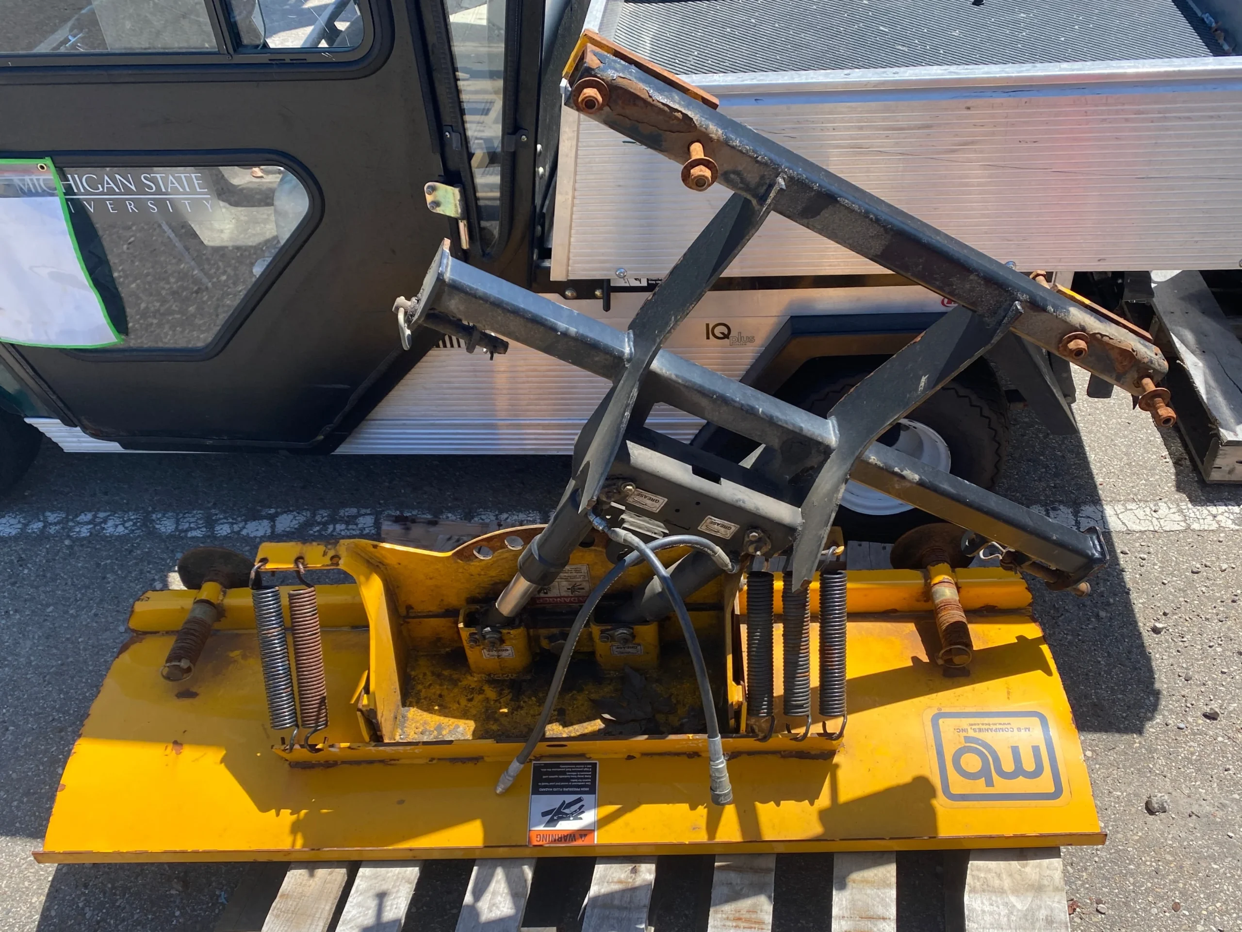 Hydraulic Plow Attachment