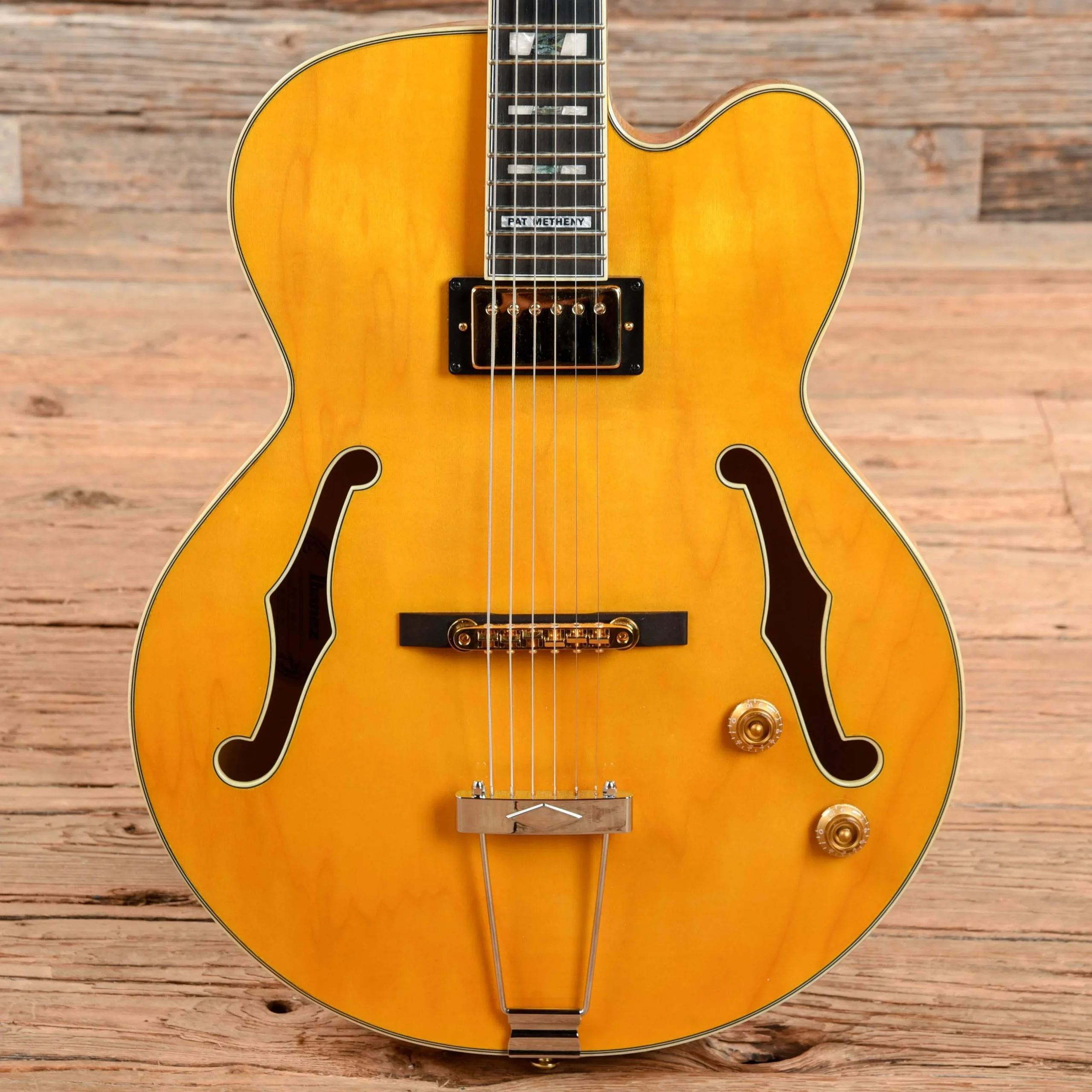 Ibanez PM2-AA Pat Metheny Signature Hollowbody Antique Amber 2019