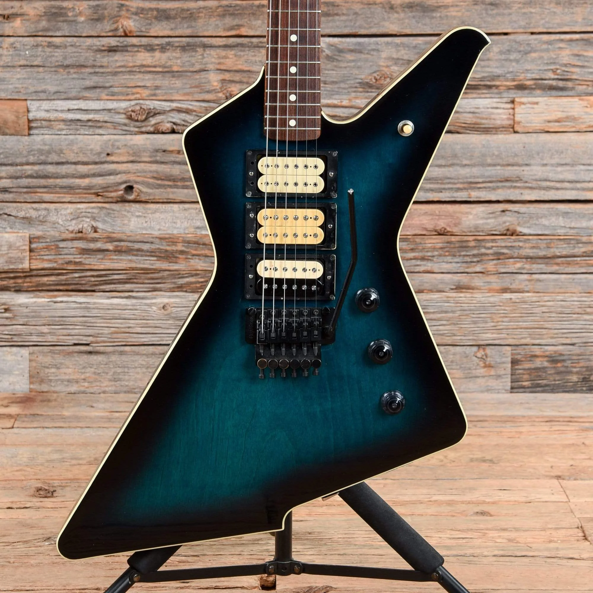 ibanez-electric-guitars-solid-body-ibanez-destroyer-blue-burst-1983-u2840008304-28630279880839.webp Ibanez Destroyer Blue Burst 1983