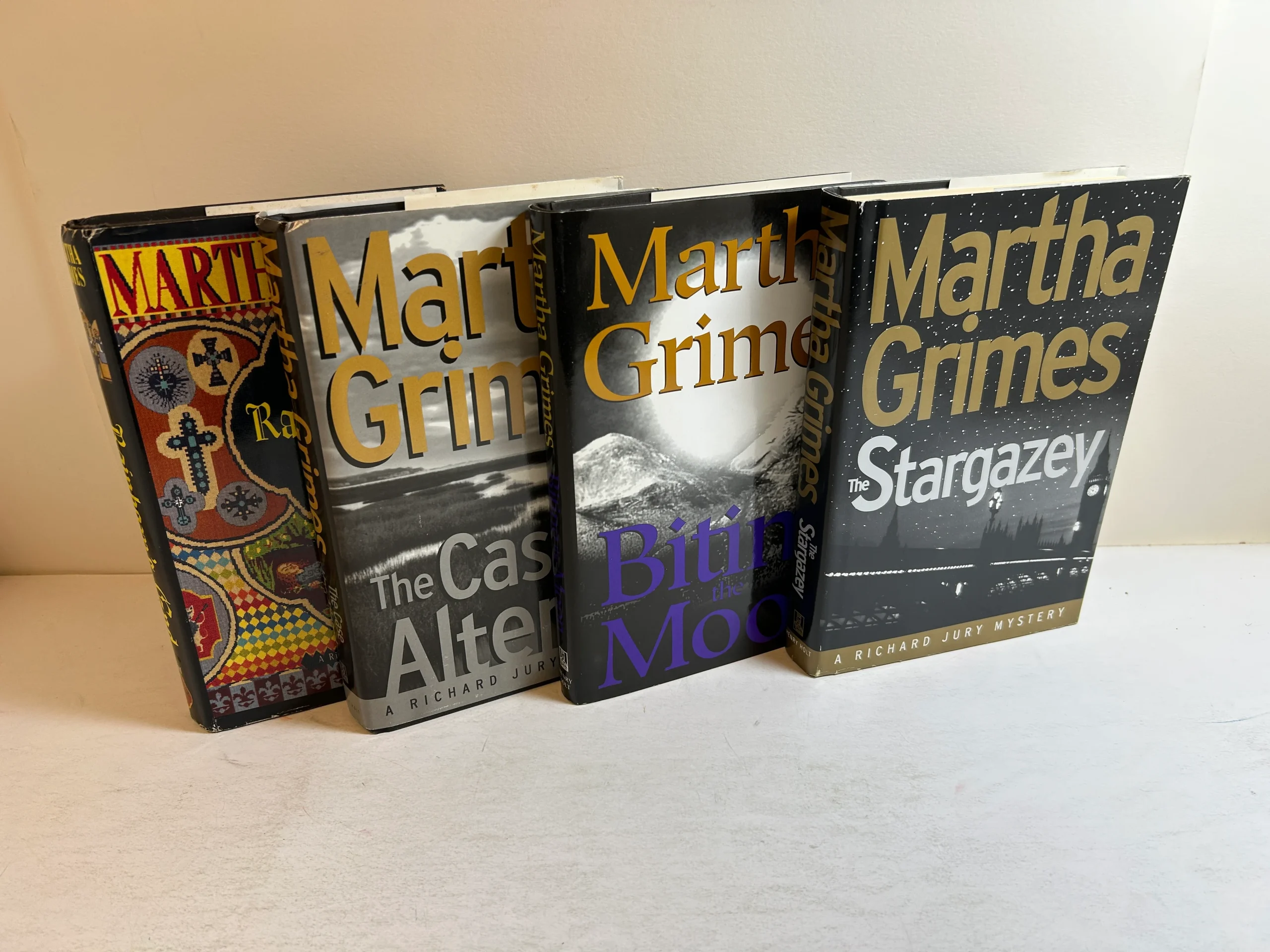 lot-of-4-martha-grimes-mysteries-holtknopf-hc-dj.webp Lot of 4 Martha Grimes Mysteries Holt/Knopf HC DJ