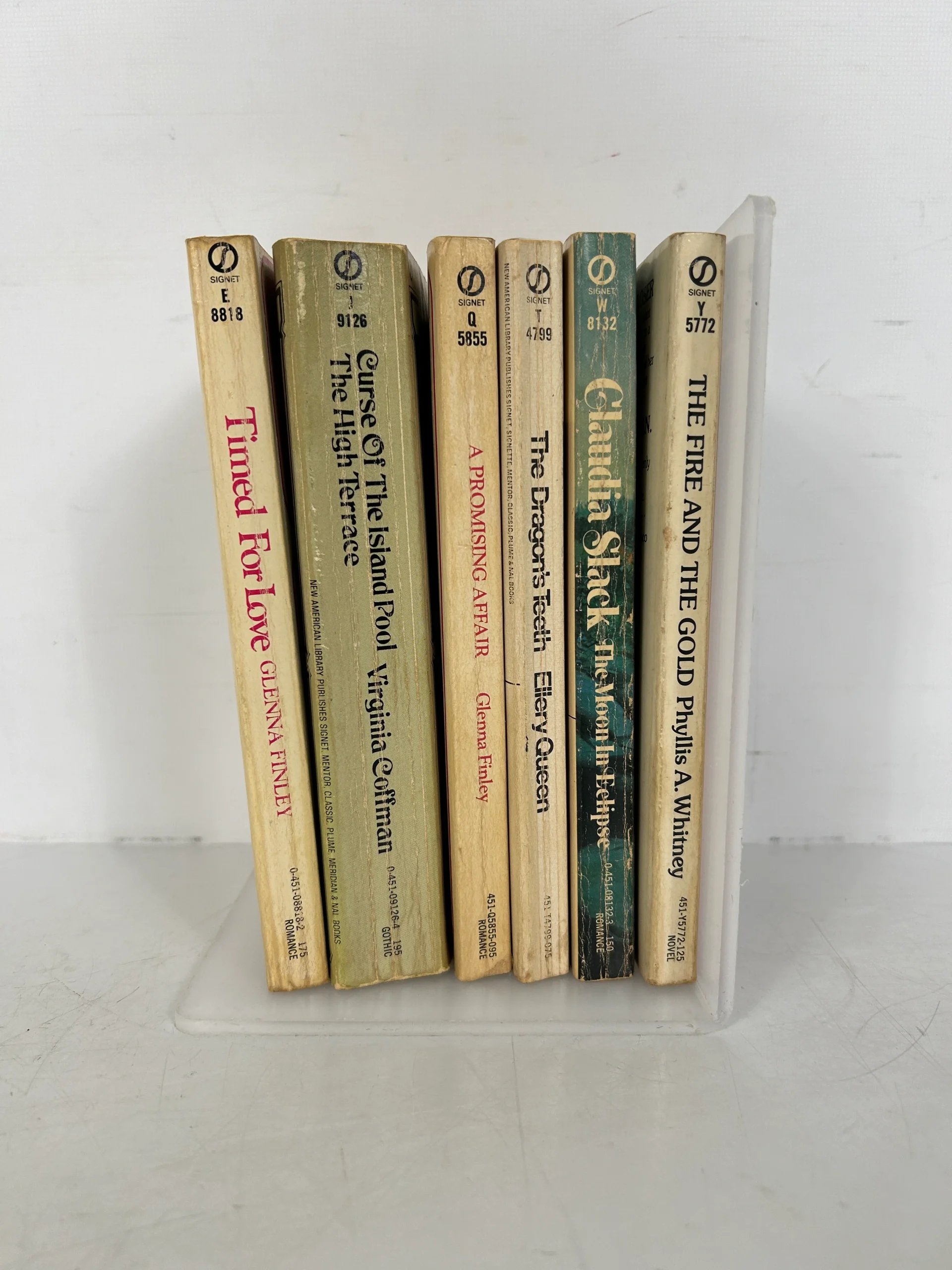 lot-of-6-vintage-signet-pb-glenna-finley-romance-novels.webp Lot of 6 Vintage Signet PB Glenna Finley Romance Novels