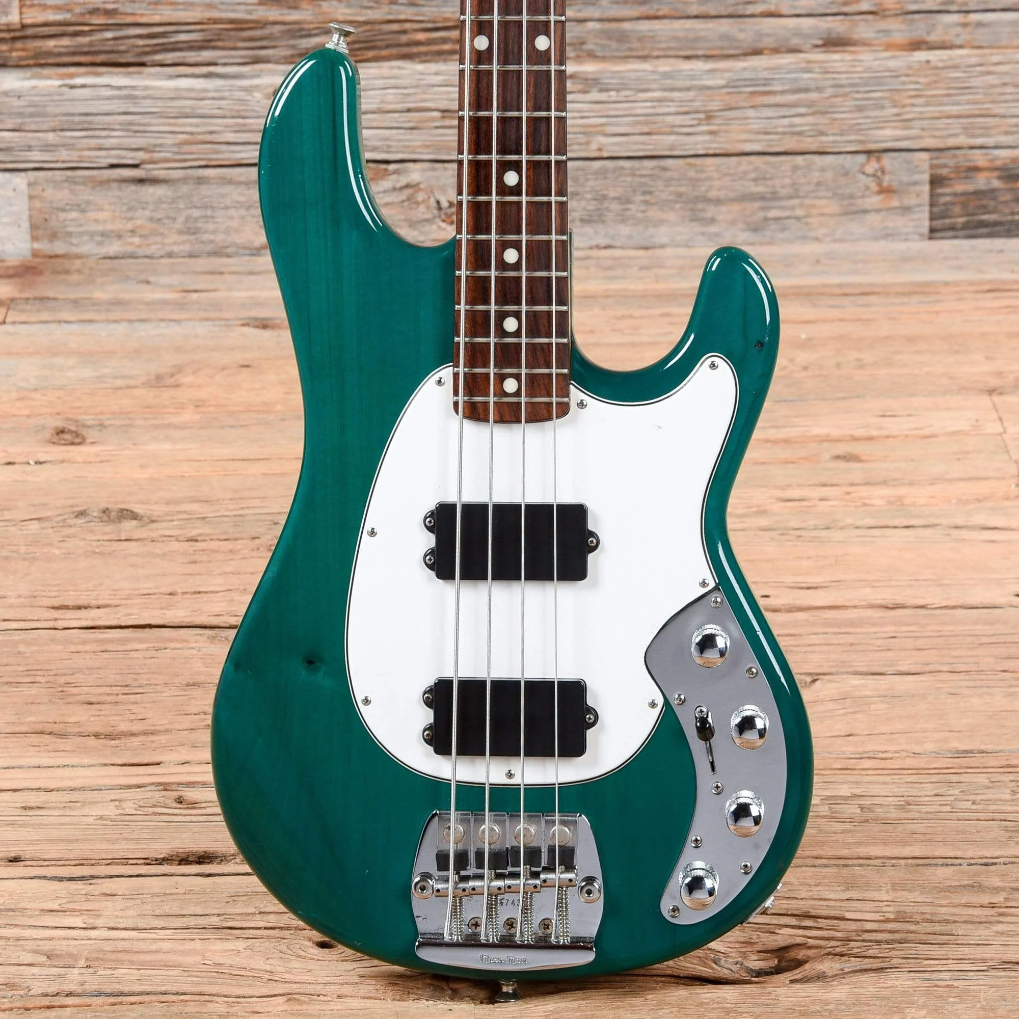 music-man-bass-guitars-4-string-music-man-sabre-bass-trans-green-1987-5556952-17216946012295.webp Music Man Sabre Bass Trans Green 1987