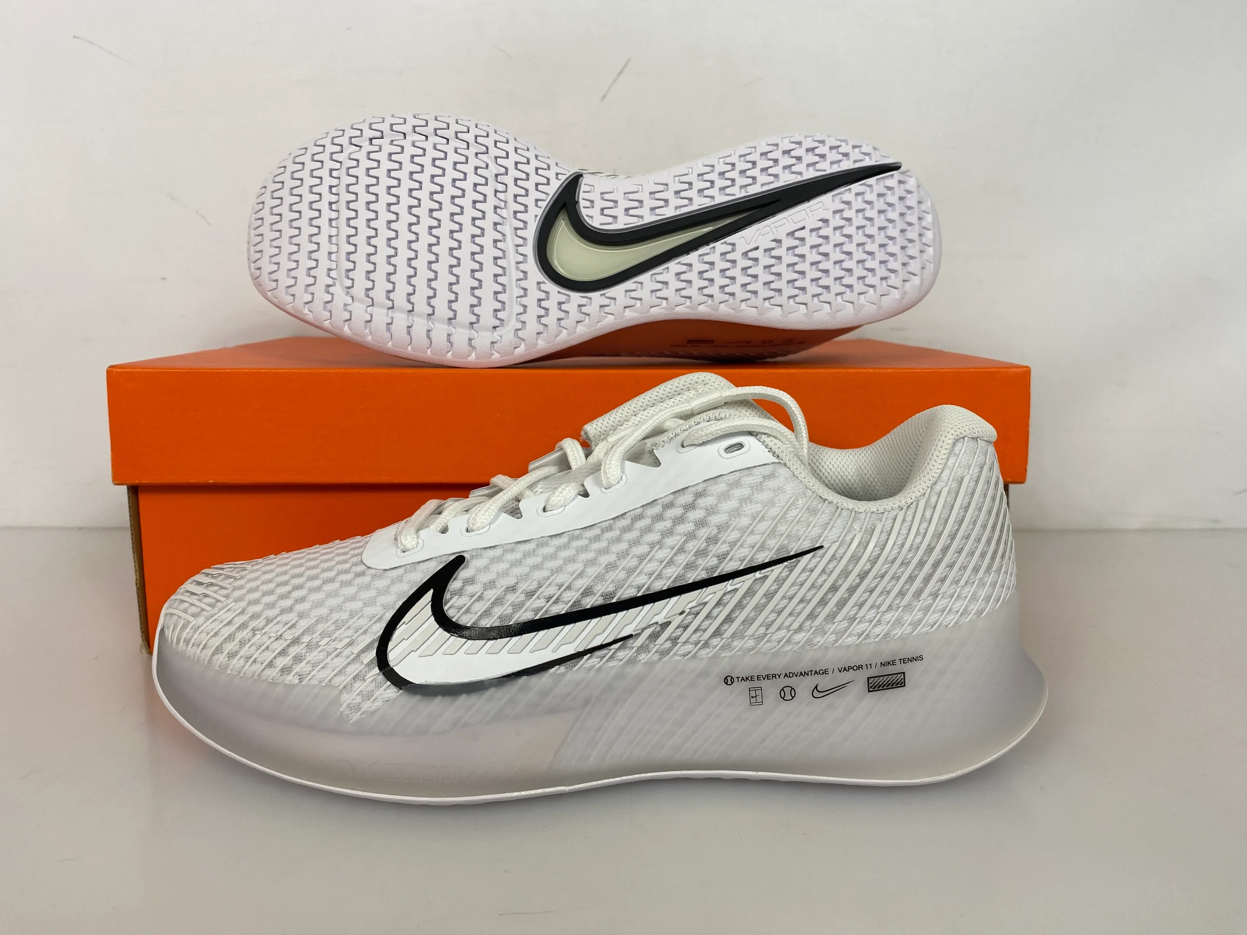 nike-white-zoom-vapor-11-hc-tennis-shoes-womens-size-8_5.webp Nike White Zoom Vapor 11 HC Tennis Shoes Women's Size 8