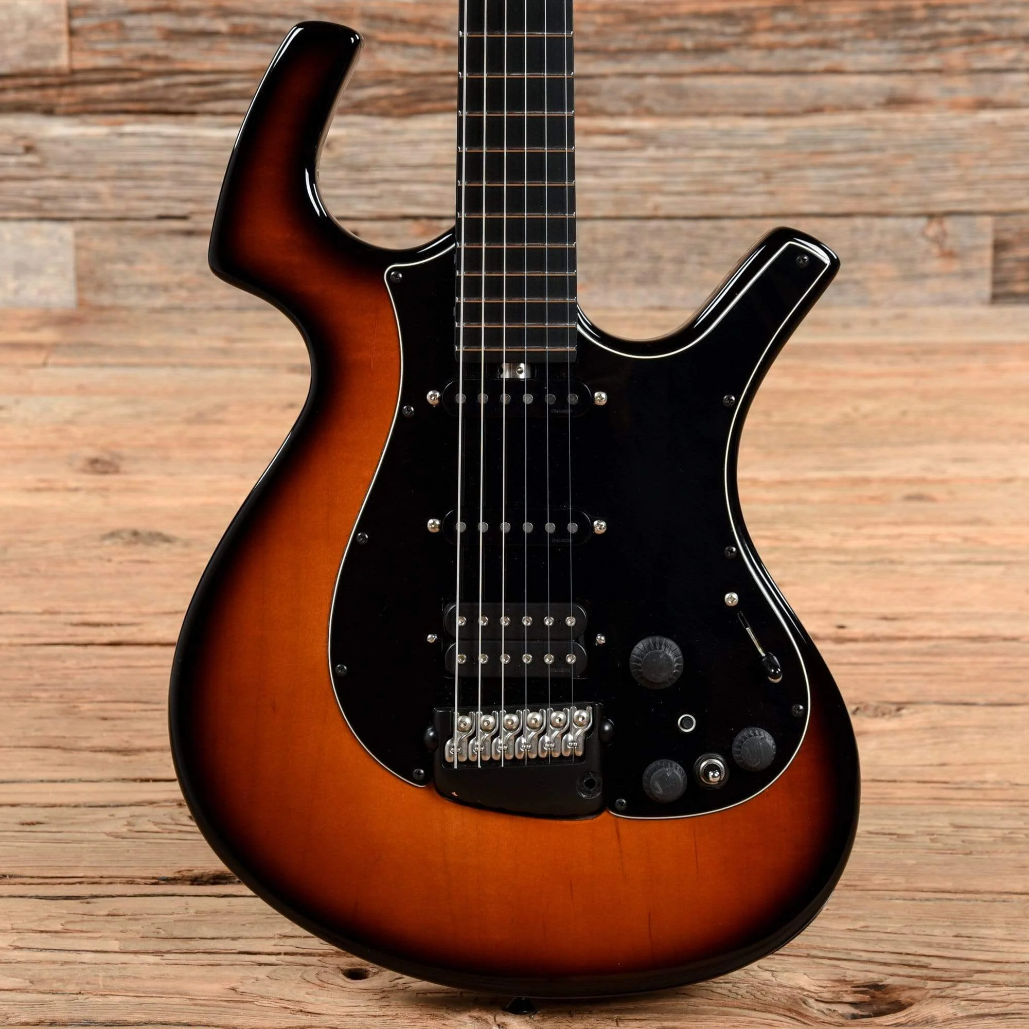 parker-electric-guitars-solid-body-parker-nitefly-v4-sunburst-2006-u05252154-28511602638983.webp Parker Nitefly NFV2 Sunburst 1997