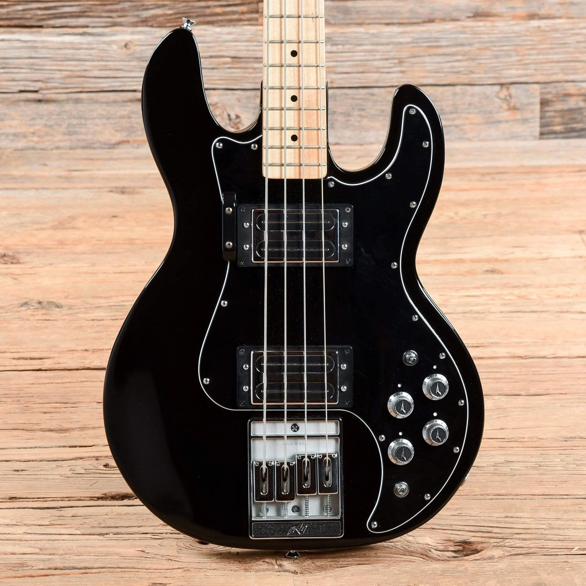 peavey-bass-guitars-4-string-peavey-t-40-black-1980s-u3040648302-28536607441031.webp Peavey T-40 Black 1980s