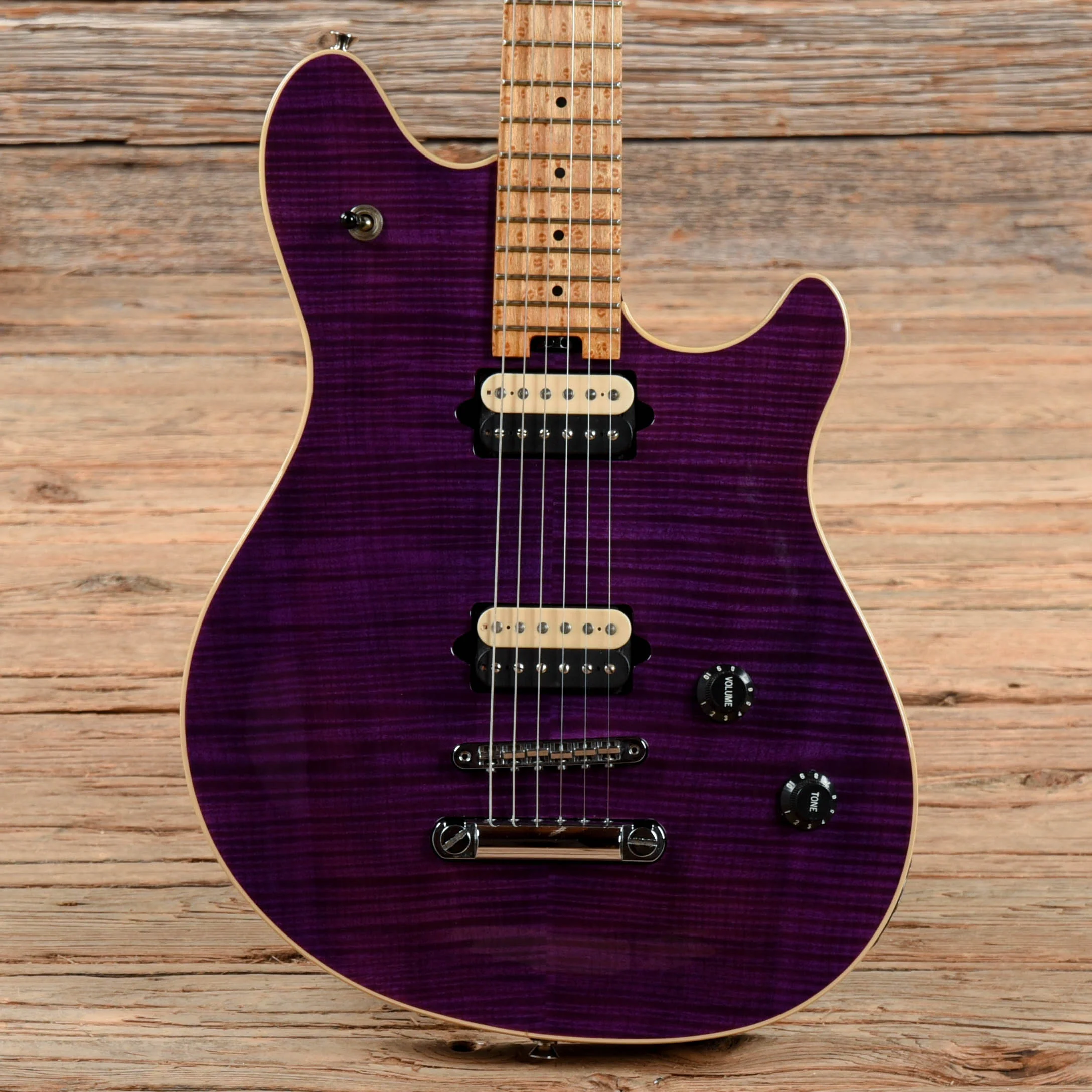 peavey-electric-guitars-solid-body-peavey-evh-wolfgang-standard-ht-transparent-purple-1991-u3747349801-29080853676167.webp Peavey EVH Wolfgang Standard HT Transparent Purple 1997