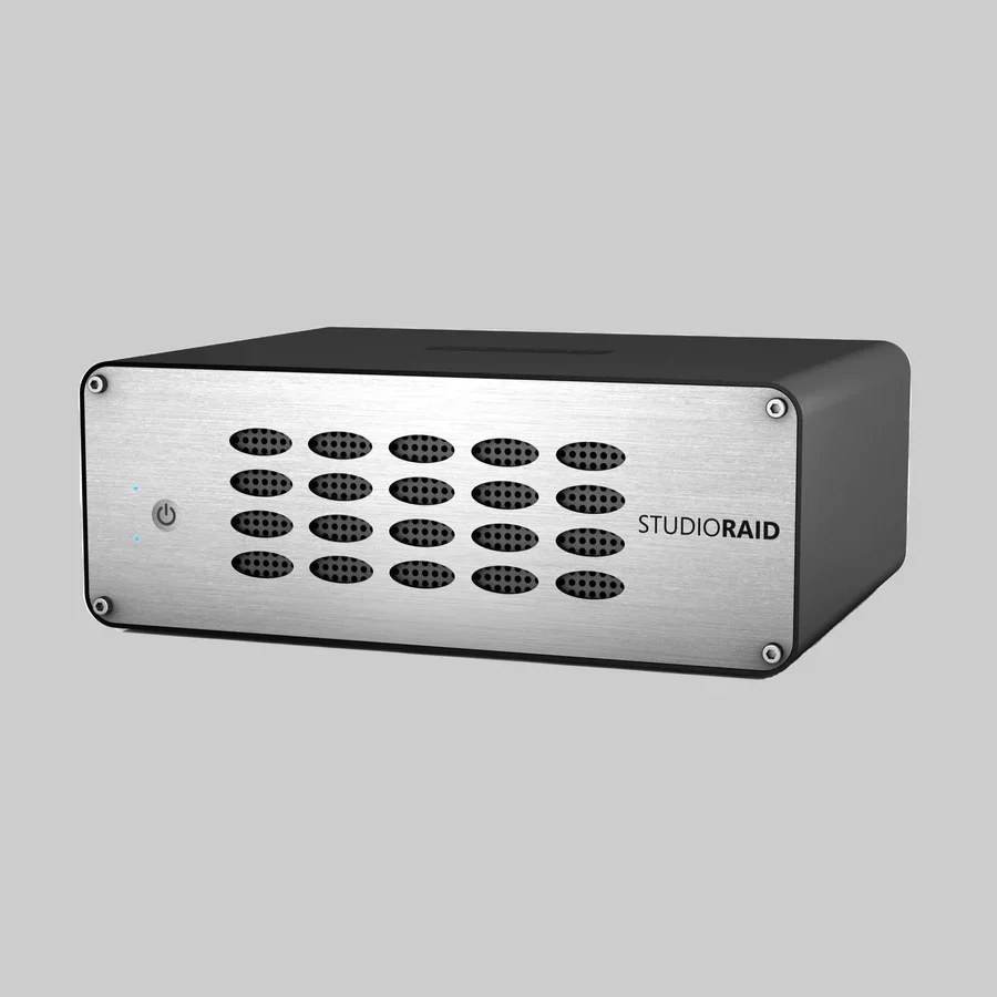 photo-output_1_f34a8eed-d9cc-48b1-a954-a28f67b738c2.webp Glyph SR24000 - 24 TB - StudioRAID Professional Desktop Drive