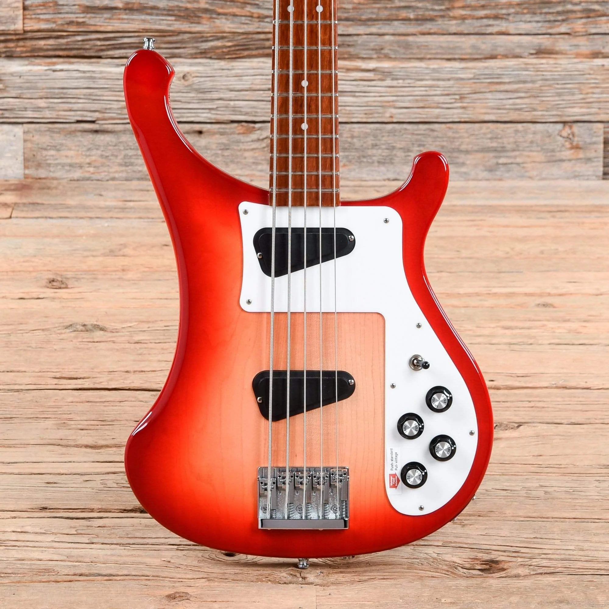 rickenbacker-bass-guitars-4-string-rickenbacker-4003s-5-fireglo-2019-u2808046105-17183925043335.webp Rickenbacker 4003S/5 Fireglo 2019