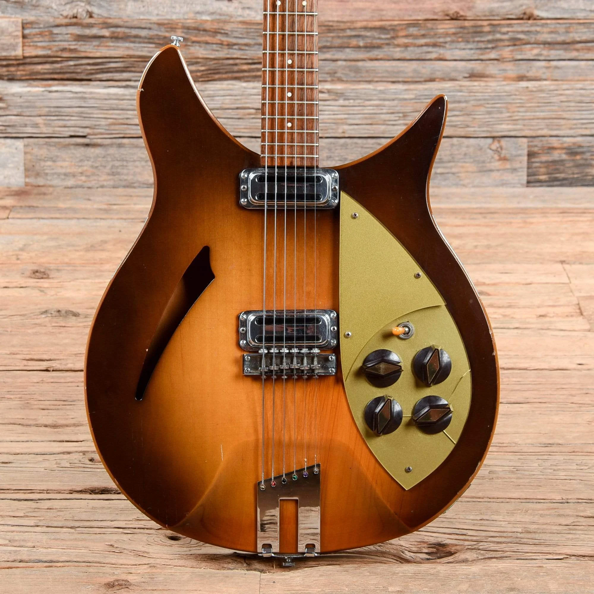 rickenbacker-electric-guitars-semi-hollow-rickenbacker-330-autumnglo-1958-u2916191701-17360940793991.webp Rickenbacker 330 Autumnglo 1958