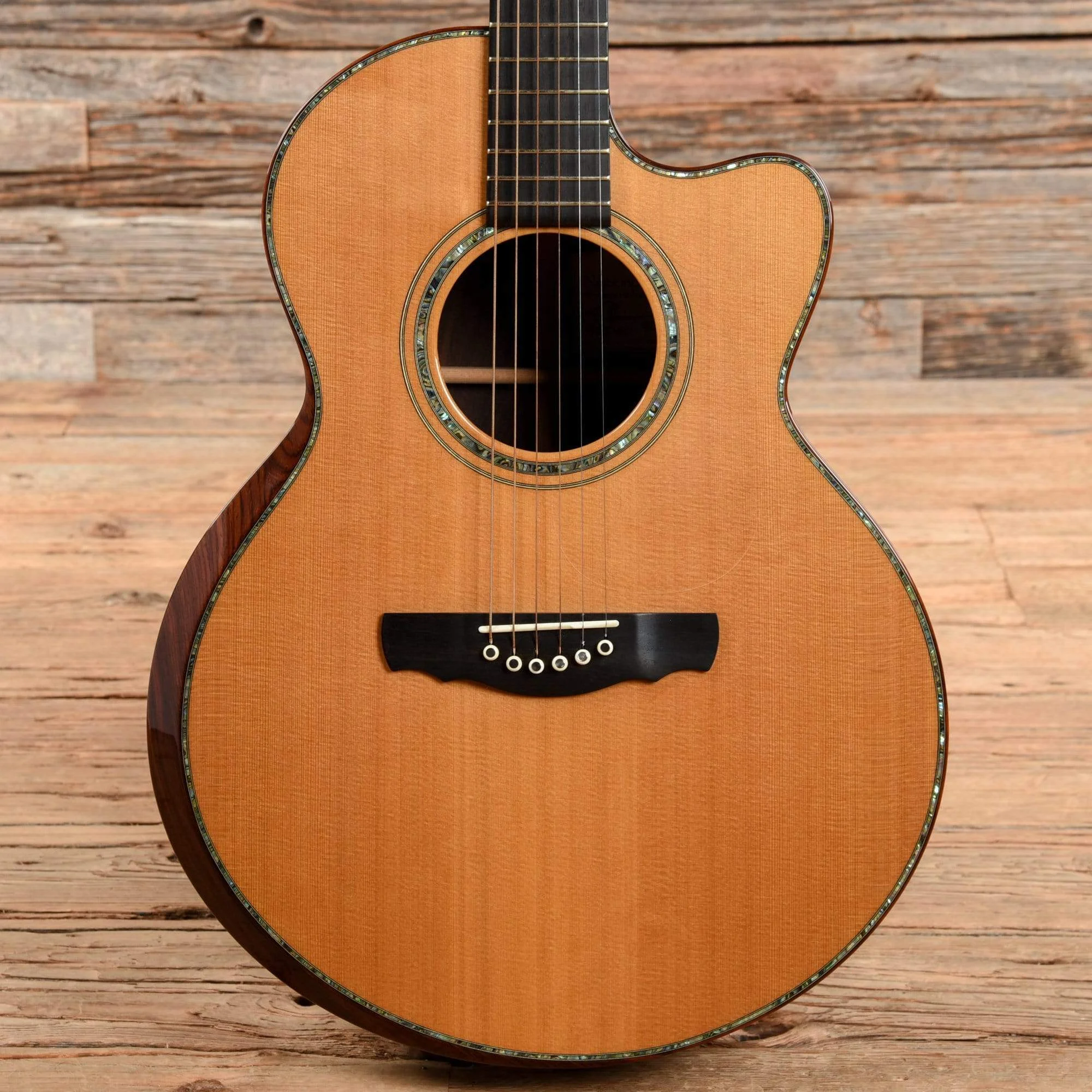 ryan-guitars-acoustic-guitars-om-and-auditorium-ryan-guitars-nightingale-grand-soloist-natural-2004-u05252160-28260320936071.webp Ryan Guitars Nightingale Grand Soloist Natural 2004