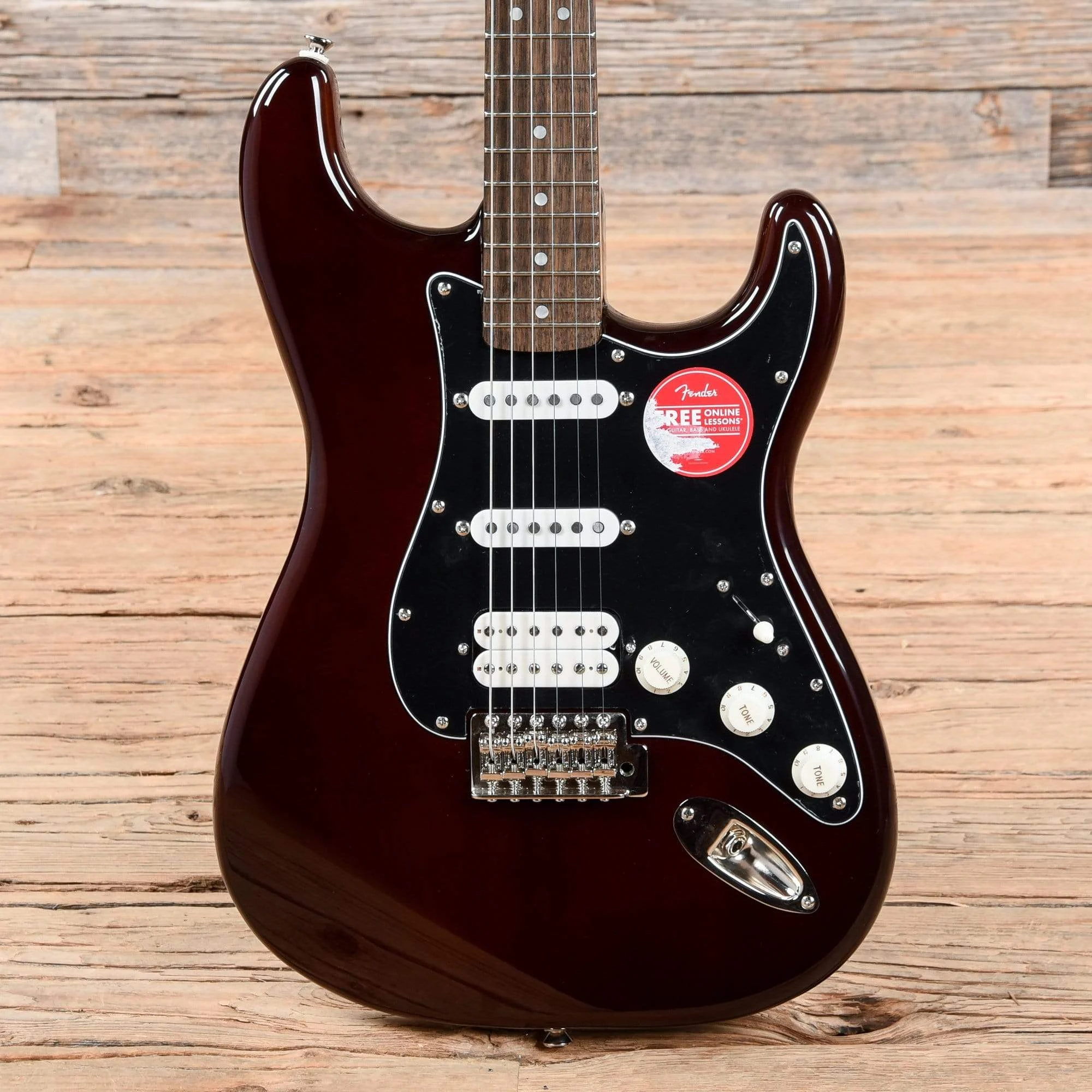 Squier Classic Vibe 70s Stratocaster HSS Walnut