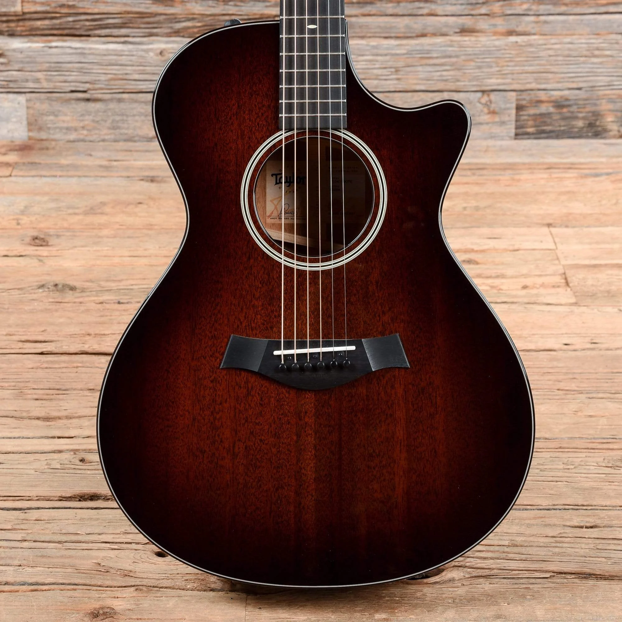 Taylor 522ce Grand Concert Tropical Mahogany Shaded Edgeburst ES2 w/V-Class Bracing