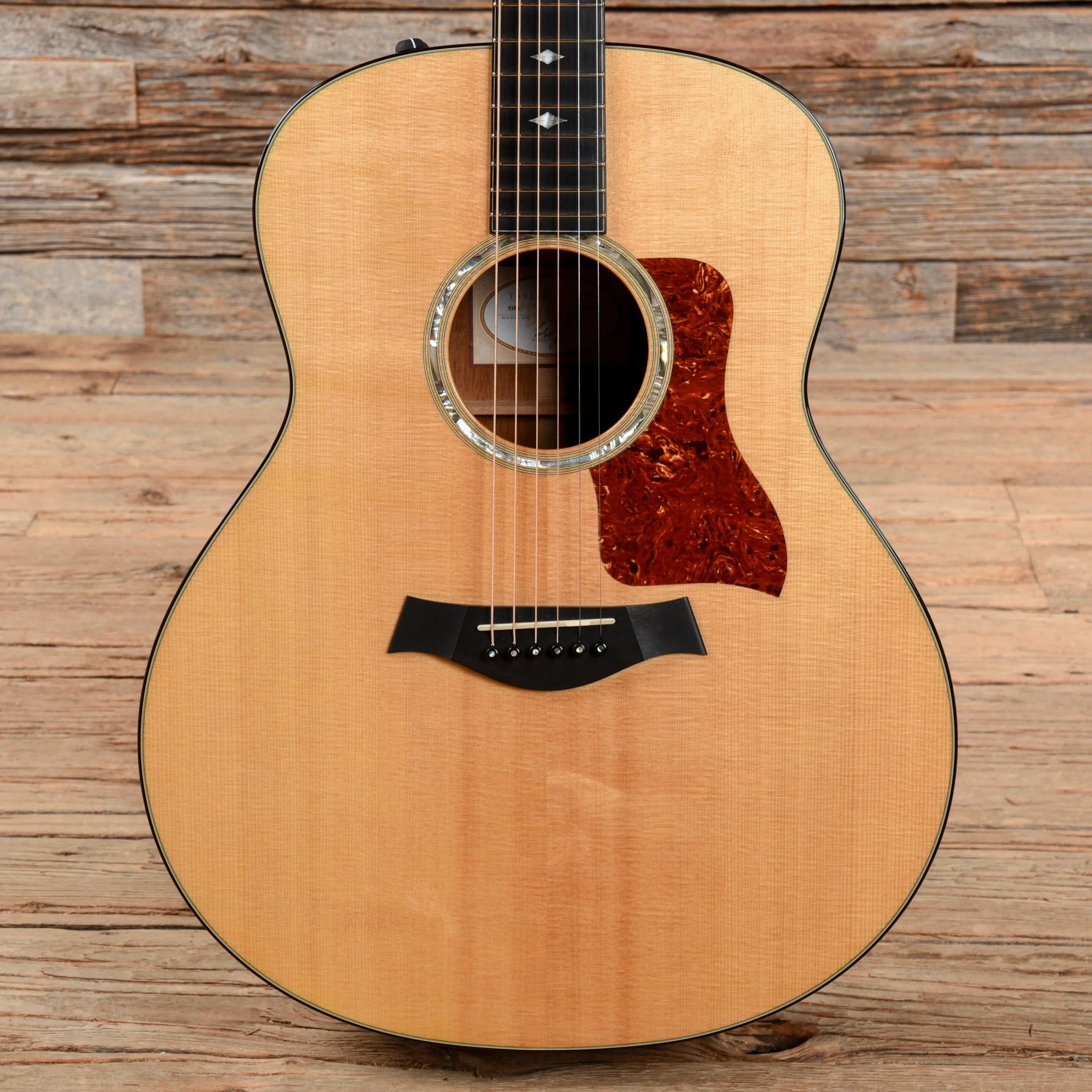 Taylor 518e Natural 2013