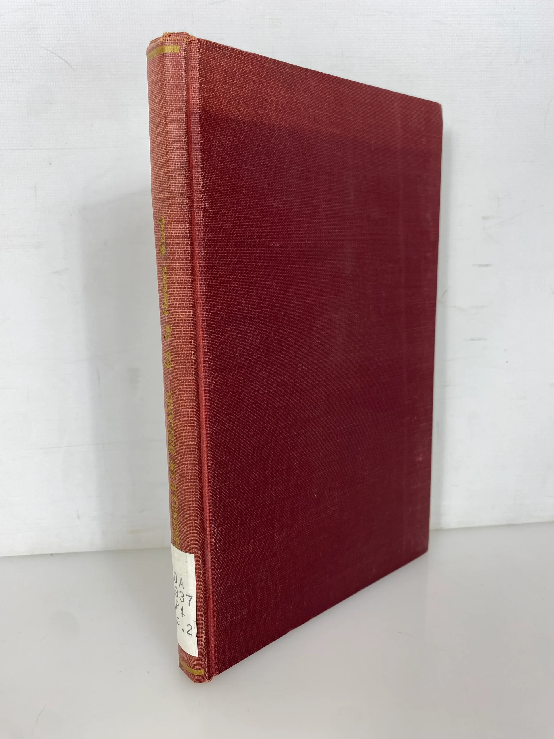 the-chronicle-of-ireland-1584-1608-by-james-perrott-1933-ex-library-hc.webp The Chronicle of Ireland 1584-1608 by James Perrott 1933 Ex-Library HC