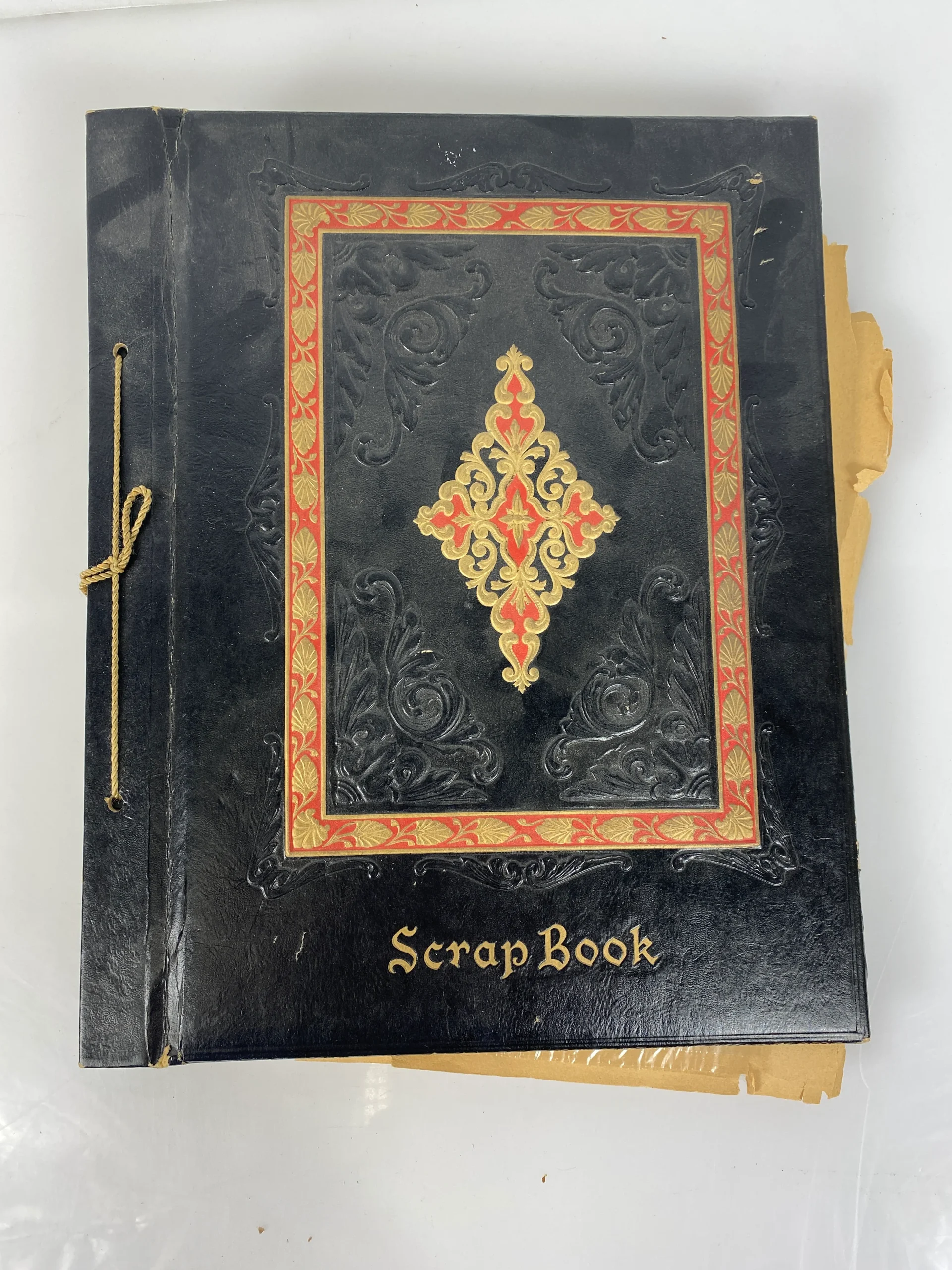 vintage-1950s-scrapbook-with-lettersephemera-from-1820s-marion-oh.webp Vintage 1950s Scrapbook with letters/ephemera from 1820s Marion, OH